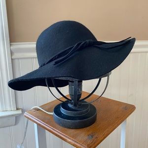 Black Autumn / Fall Hat